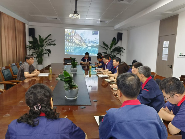 公司副總經(jīng)理、安全總監(jiān)到鋼構(gòu)公司調(diào)研