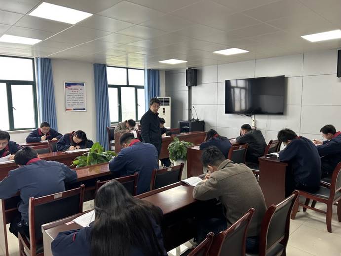 建材公司、檢測公司聯(lián)合開展管理人員業(yè)務(wù)提升考試